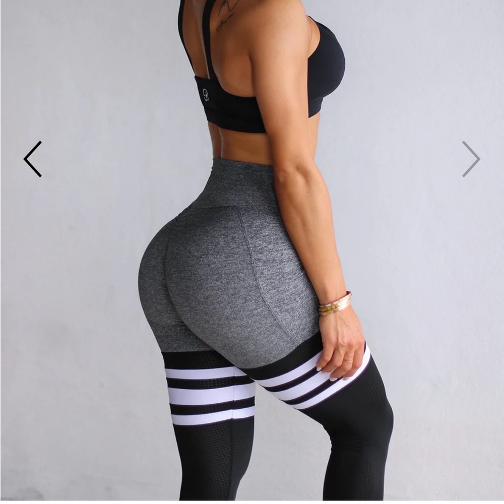 Bombshell sportswear gray and black sock leggings like new size small.